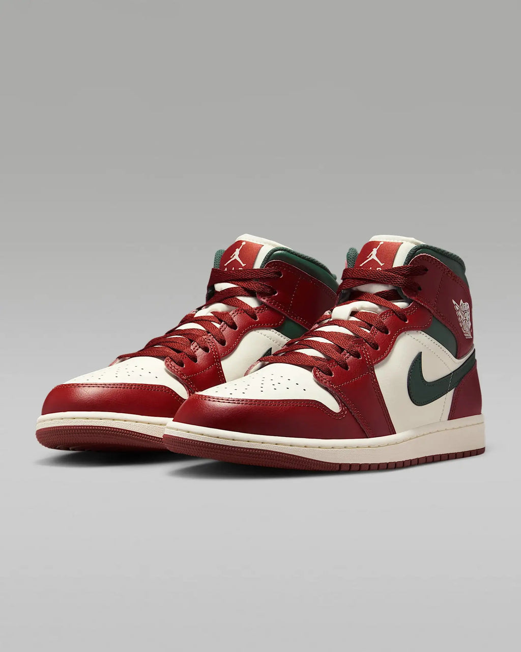 Jordan 1 Mid Red - stone Midnight Green - Above Earth