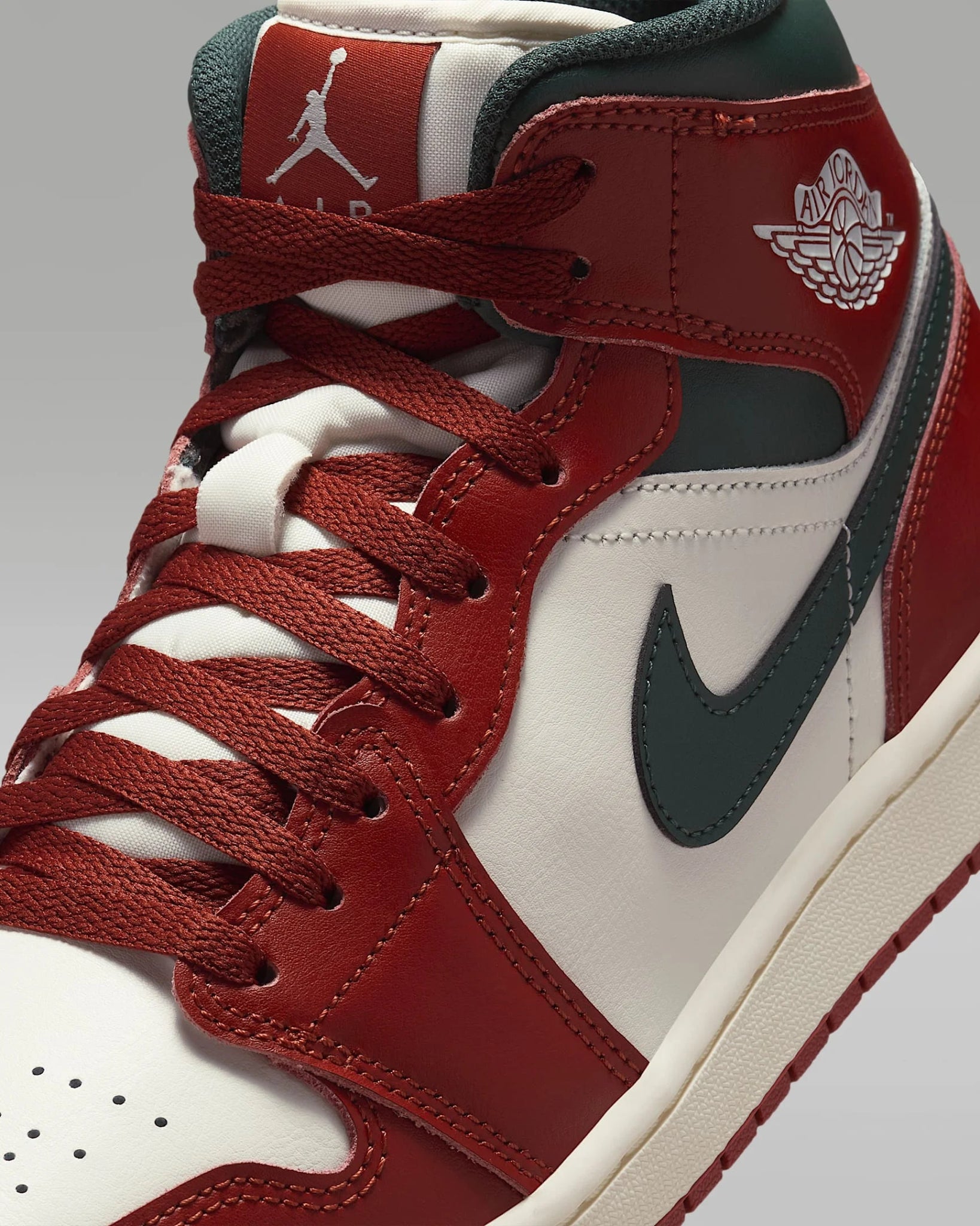 Jordan 1 Mid Red - stone Midnight Green - Above Earth