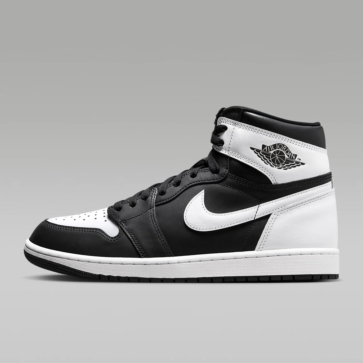 Jordan 1 Retro High OG White Black - Above Earth
