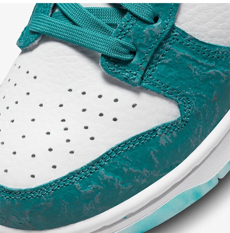 Nike Dunk Low "Ocean" - Above Earth
